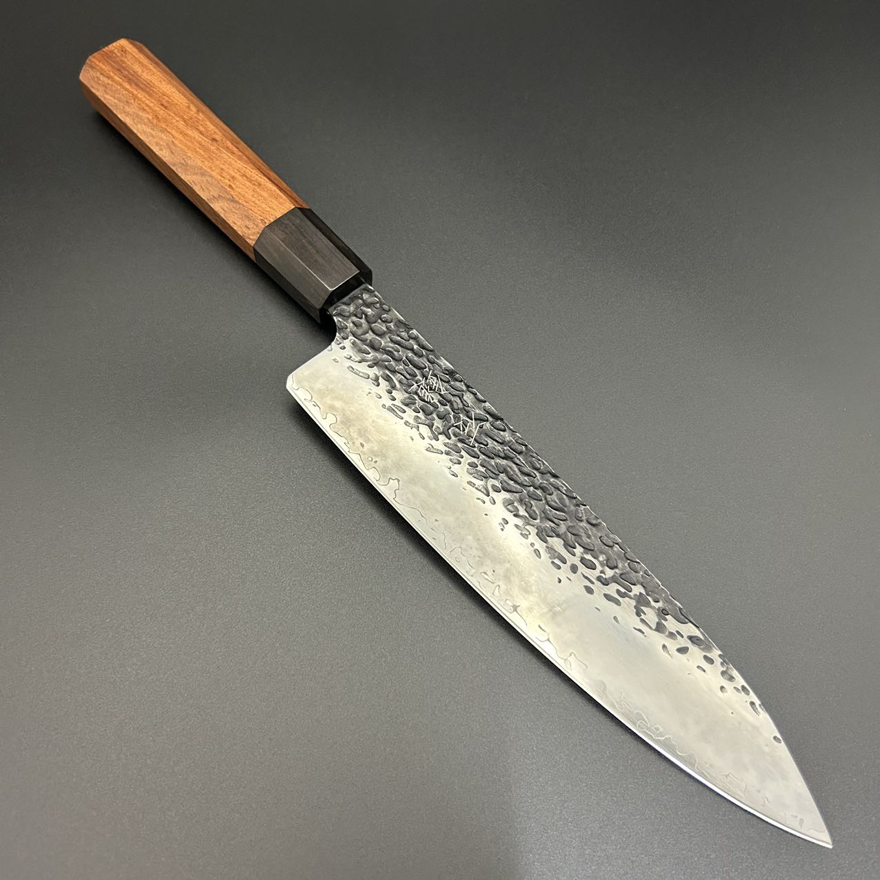 Gyuto VG10 Black Tsuchime Cherry 190mm